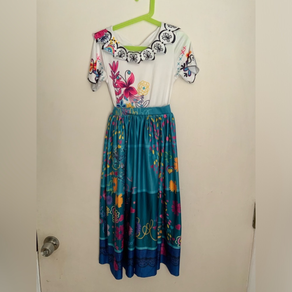 Mirabel from Disney’s Encanto Halloween Costume Size Médium 7/8